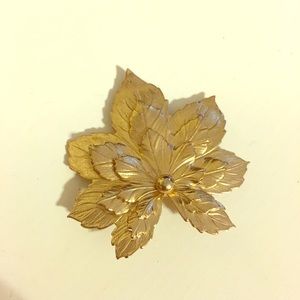 Vintage Gold Leaf Pin
